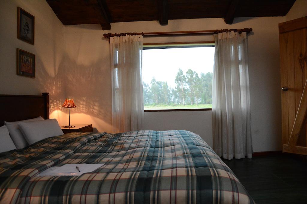 Molino San Juan Bed & Breakfast Cayambe Ruang foto